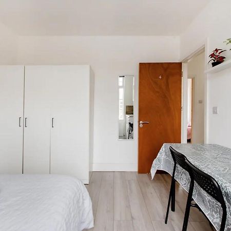 Double Room Edmonton Green, London N9 Екстер'єр фото