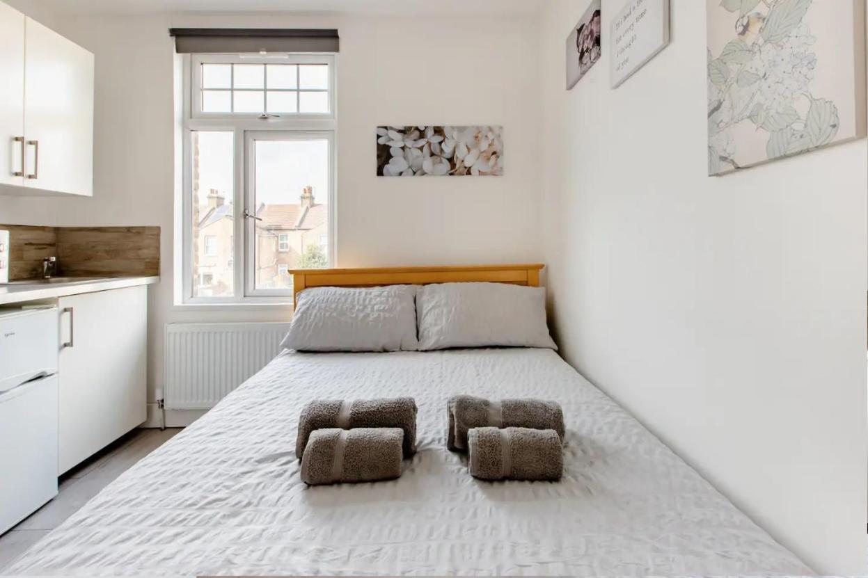 Double Room Edmonton Green, London N9 Екстер'єр фото
