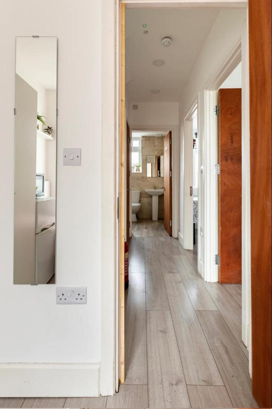 Double Room Edmonton Green, London N9 Екстер'єр фото